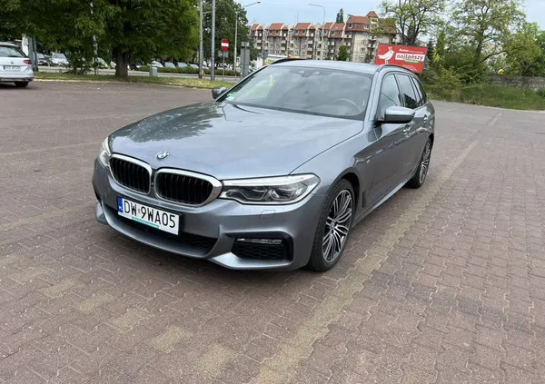 wielkopolskie BMW Seria 5 cena 154520 przebieg: 136384, rok produkcji 2017 z Wrocław